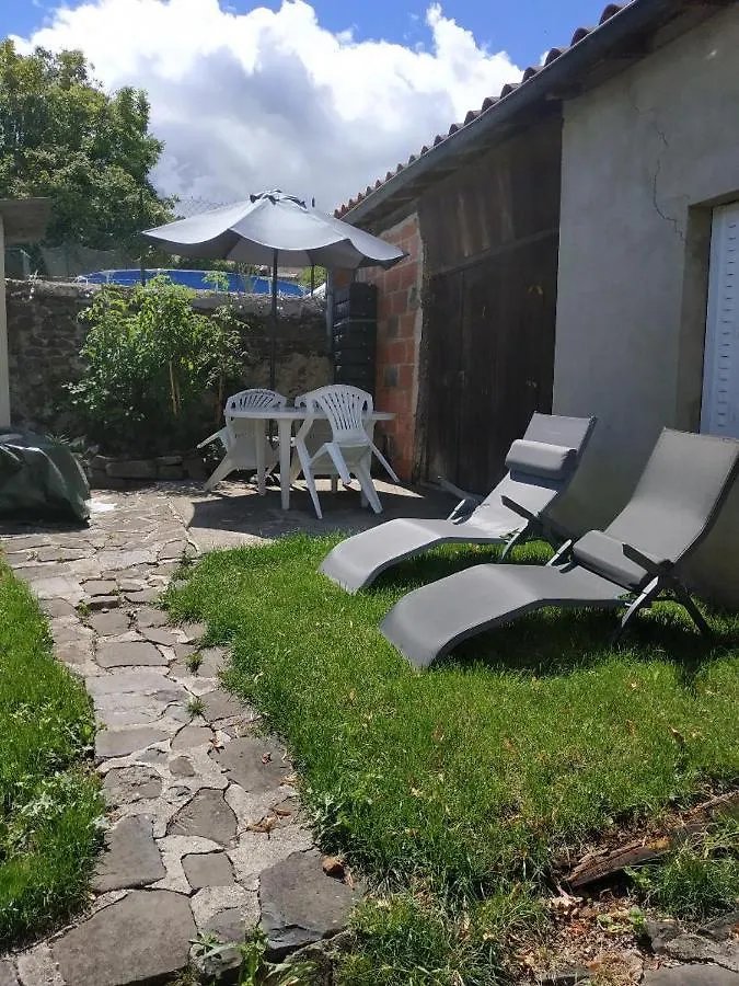 Holiday home Nid Sous Le Volcan Saint-Sandoux France